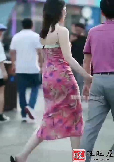 国企领导出差与“小三”牵手逛街被拍?公司通报:免职,接受纪委核查 新闻 社会 国企领导 出差 与小三 牵手 逛街 被拍 公司通报 免职 接受纪委 核查 第6张 国企领导出差与“小三”牵手逛街被拍?公司通报:免职,接受纪委核查 新闻 社会 国企领导 出差 与小三 牵手 逛街 被拍 公司通报 免职 接受纪委 核查 第6张